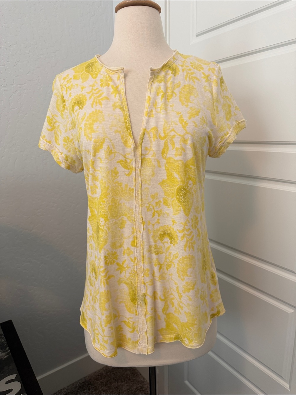 3/$25 🌟 Pilcro Tee